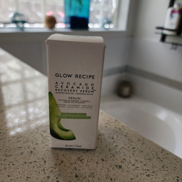 Glow Recipe Avocado Ceramide Recovery Serum - Green - Picture 2 of 2